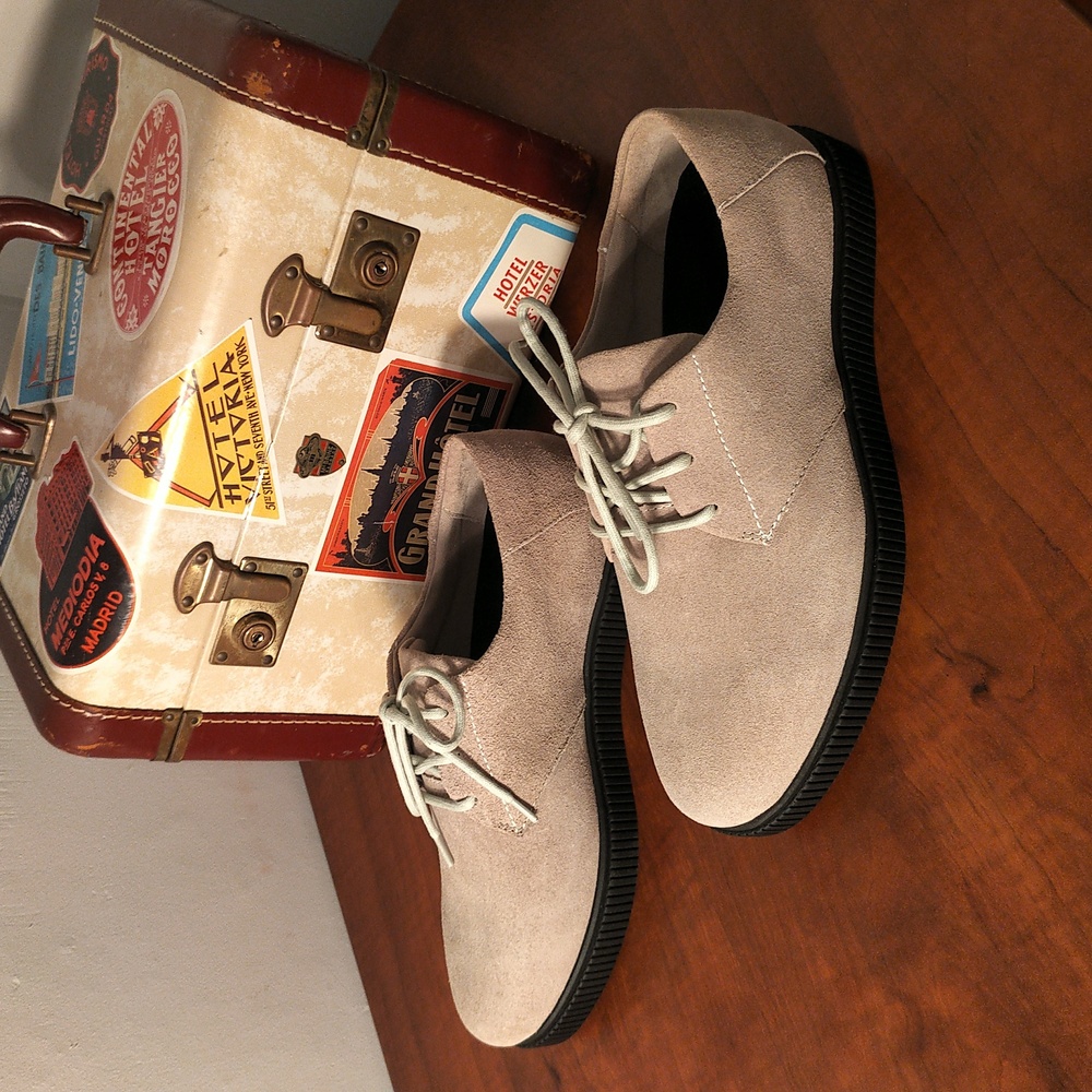 New without tags KR3W shoes!
Beautiful shoes